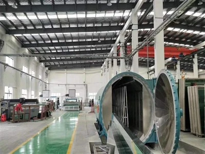 Macchina per la lavorazione della forma del vetro CNC